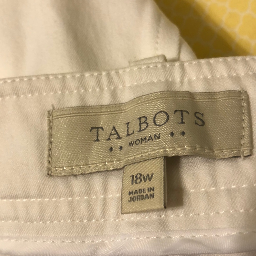 Off white Capri length pant